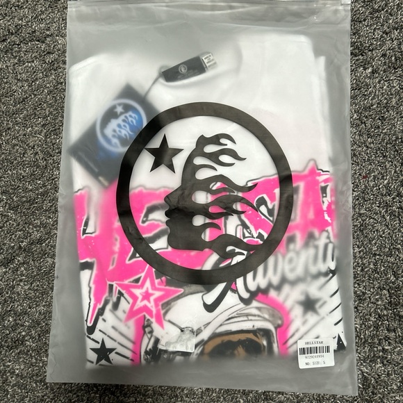 hellstar White/pink Adventure Graphic tee - Picture 3 of 3